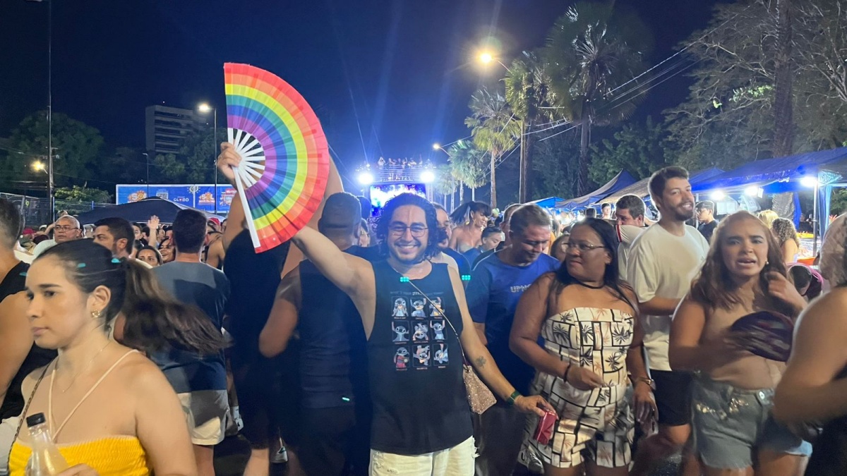 Claudinha mantém a avenida em festa na Marechal Castelo Branco - Imagem 1