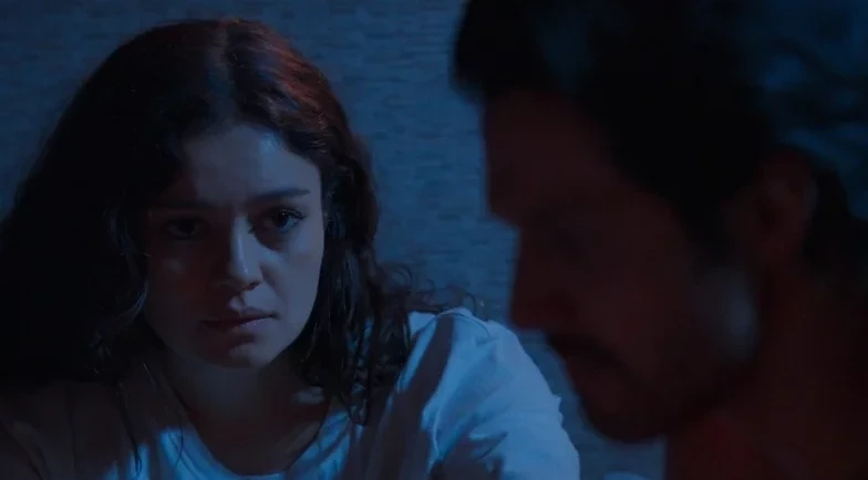 Em 'Três Graças', Paulinho revela a Gerluce que viu o pai ser assassinado