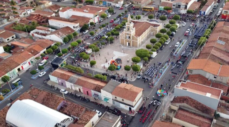 Caridade do Piauí se prepara para aniversário de 30 anos com super programação musical