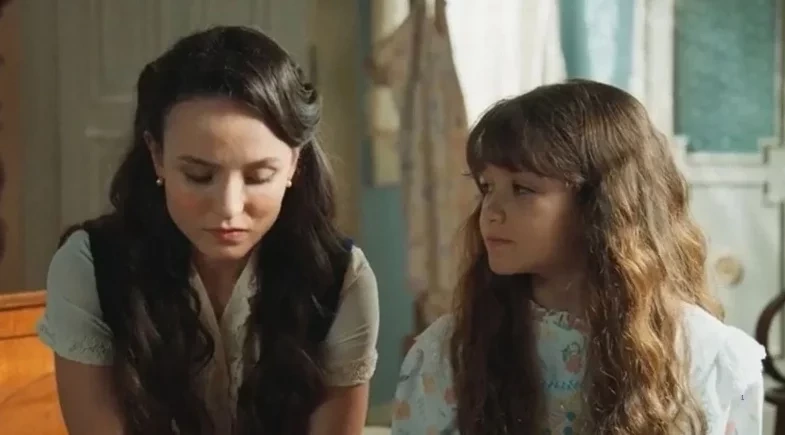 Em 'Êta Mundo Melhor', Anabela descobre que Estela é sua verdadeira mãe