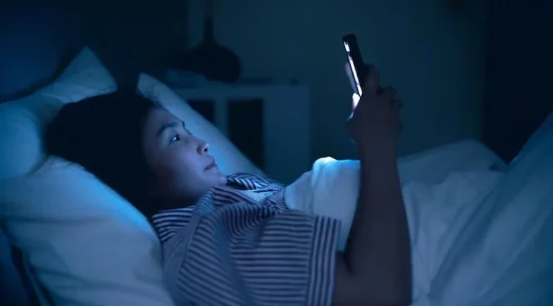 Vício em celular? Astrologia indica signos mais propensos ao excesso de telas