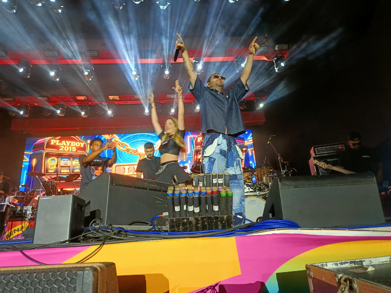 Cantor Lipe Lucena no palco do Festival de Verão de Parnaíba - Foto: Saymon LimaCantor Lipe Lucena no palco do Festival de Verão de Parnaíba - Foto: Saymon Lima