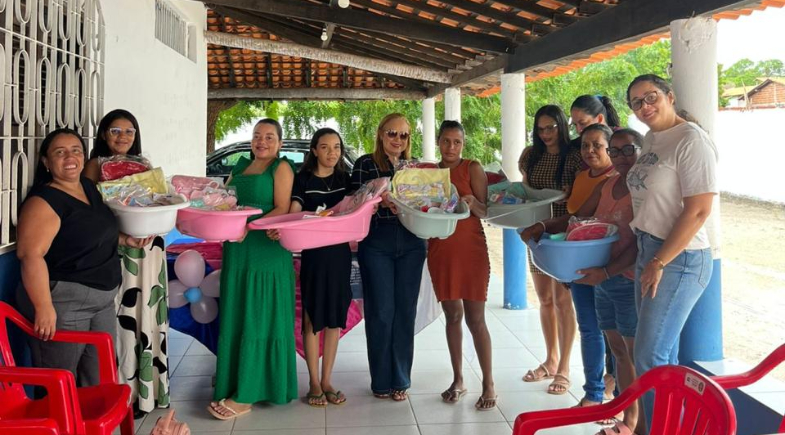 Prefeitura Municipal de Pau D’Arco do Piauí entrega kits maternidade às gestantes