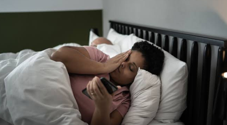 Dorme 8 horas e acorda cansado? Veja 7 fatores que podem estar roubando sua energia