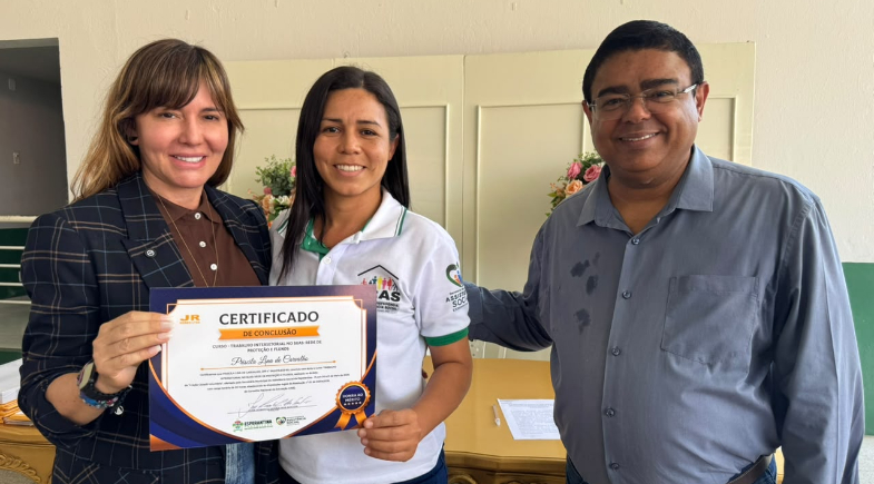Prefeitura de Esperantina entrega certificados das Oficinas Profissionalizantes de 2026