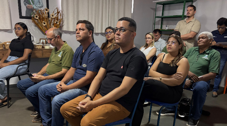Prefeitura de Esperantina realiza oficina sobre plataforma Contrata+Brasil para ampliar oportunidades aos MEIs