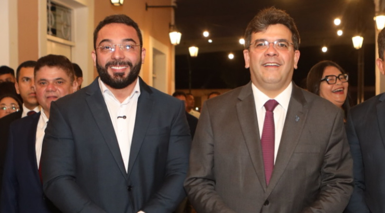 Prefeito Francisco Emanuel participa de cerimônia da Ordem do Mérito Renascença em Parnaíba