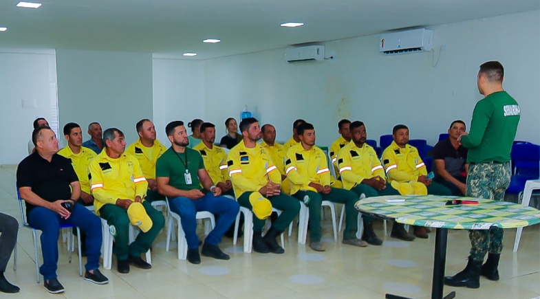 Avelino Lopes realiza reunião para fortalecer prevenção e combate a incêndios florestais