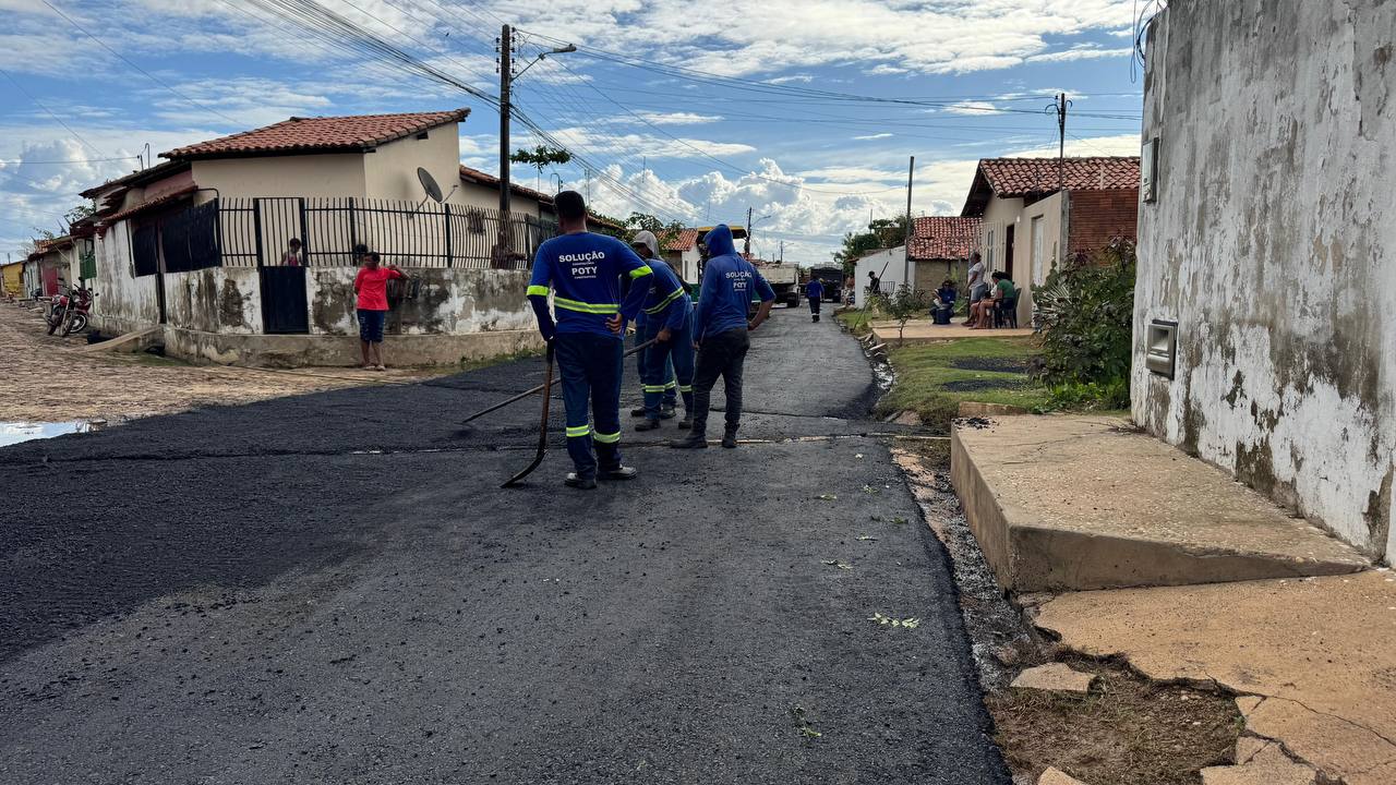 Campo Maior recebe serviços de pavimentação asfáltica em diversos bairros - Imagem 3