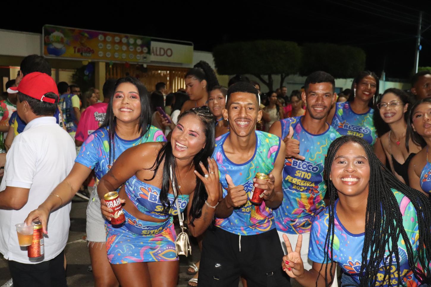 Carnaval de São Raimundo Nonato atrai multidão no segundo dia de festa - Imagem 7