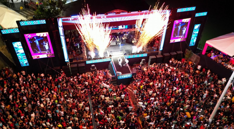 Pablo arrasta multidão na terceira noite do Carnaval Água Branca 2026