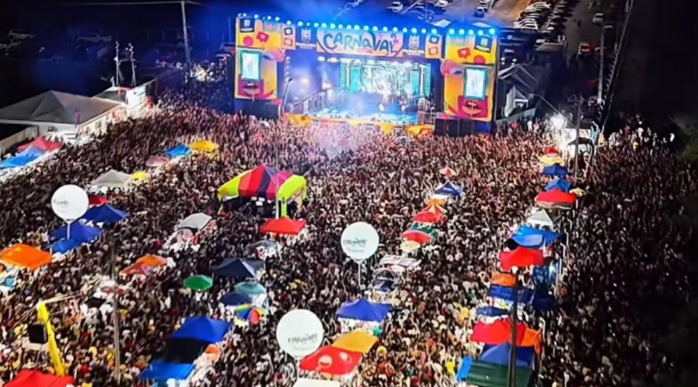  Carnaval de Parnaíba reúne mais de 100 mil pessoas com show de Pablo do Arrocha