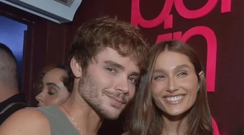 Namorado de Sasha Meneghel dá resposta afiada após seguidor dizer que ele “não é famoso”