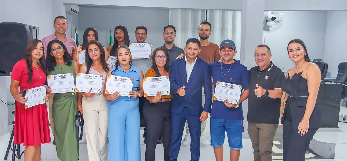Entrega de certificados do Qualifica Piauí é realizada em Avelino Lopes | Foto: Prefeitura de Avelino Lopes