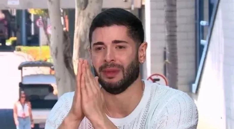 BBB 26: Marcelo chora ao revelar áudio homofóbico após eliminação do reality