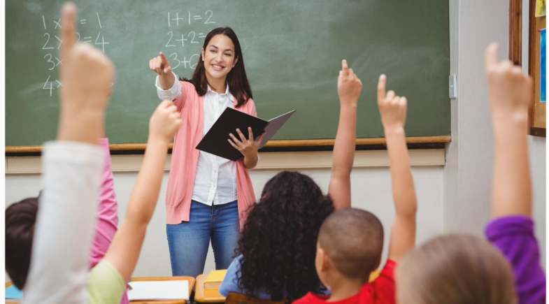 Prefeita de Cocal de Telha anuncia reajuste salarial de 7% para professores do município 