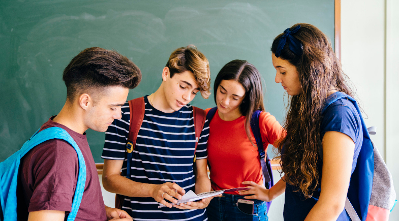 Campanha de Prevenção à Gravidez na Adolescência e ISTs é realizada nas escolas de Ilha Grande