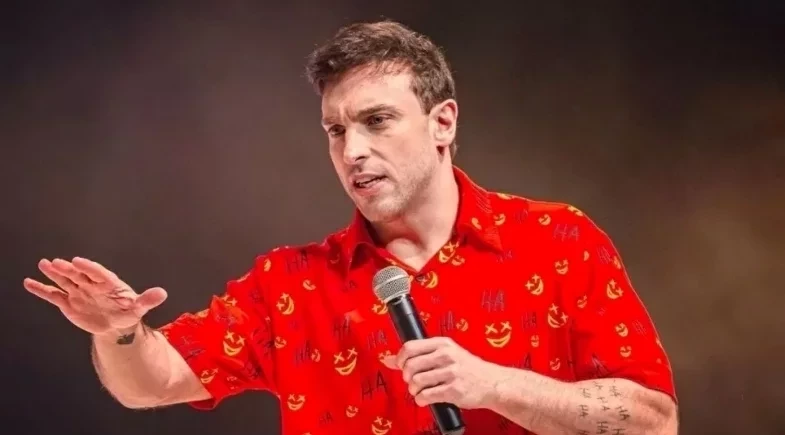 Leo Lins é absolvido de condenação por piadas em show de 2022