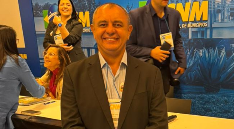 Prefeito de Jardim do Mulato busca novos investimentos durante agenda na capital federal