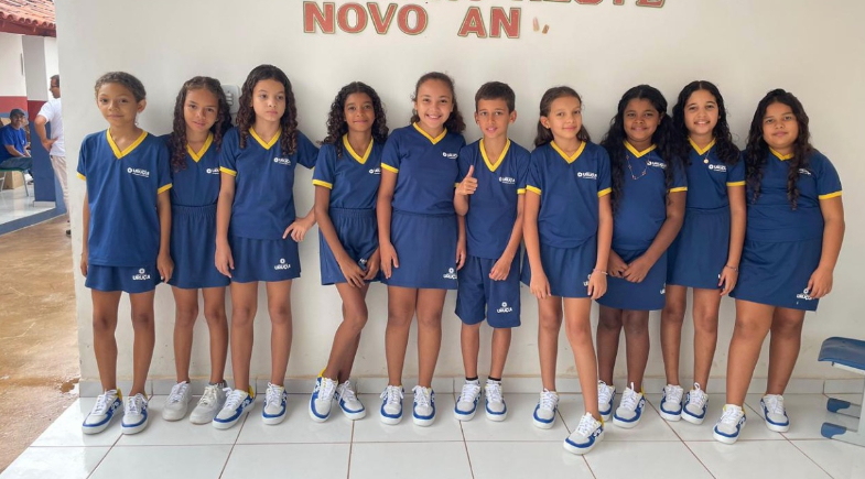 Uruçuí distribui tênis, mochilas e casacos a alunos da rede pública