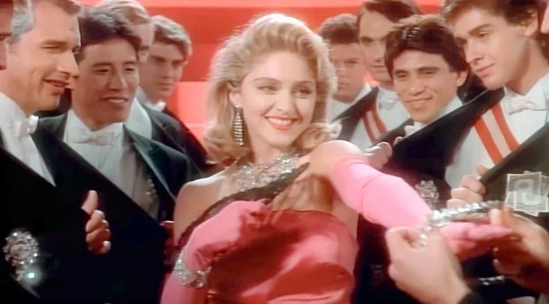 Sexo, grana e mais: fevereiro vem recheado para esses 3 signos do zodíaco