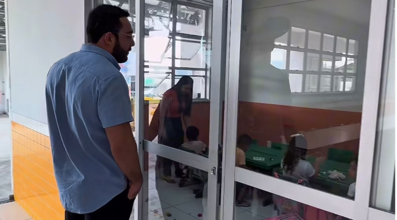 Prefeito Francisco Emanuel prestigia início do ano letivo da rede municipal de ensino em Parnaíba