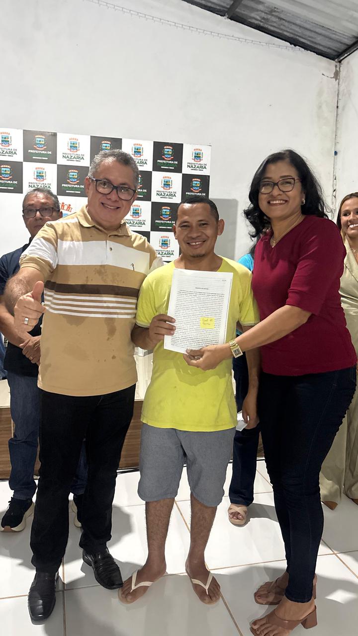 Nazária avança na regularização fundiária com entrega de 115 registros de imóveis - Divulgação/ASCOMNazária avança na regularização fundiária com entrega de 115 registros de imóveis - Divulgação/ASCOM