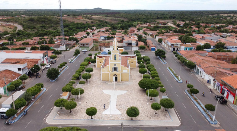 Abertura do Campeonato Municipal movimenta o Estádio Araujão em Caridade do Piauí