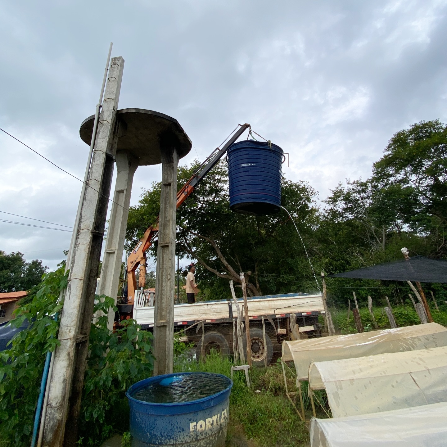 Comunidade Morrinhos recebe nova caixa d’água em Floriano - Prefeitura de Floriano
