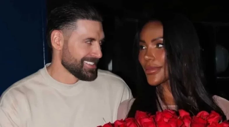 Carol Lekker anuncia fim do noivado após ultimato de Maik Riksen