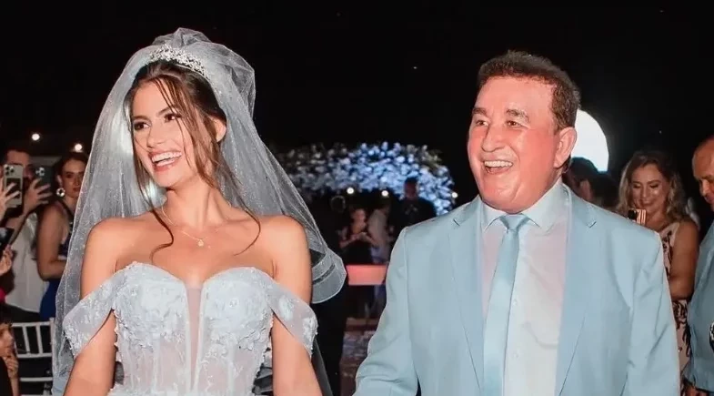 Amado Batista celebra casamento com esposa 51 anos mais nova após morte da filha