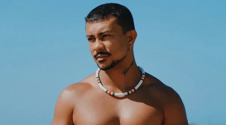 Xamã posa em foto rara com a filha e encanta fãs nas redes sociais