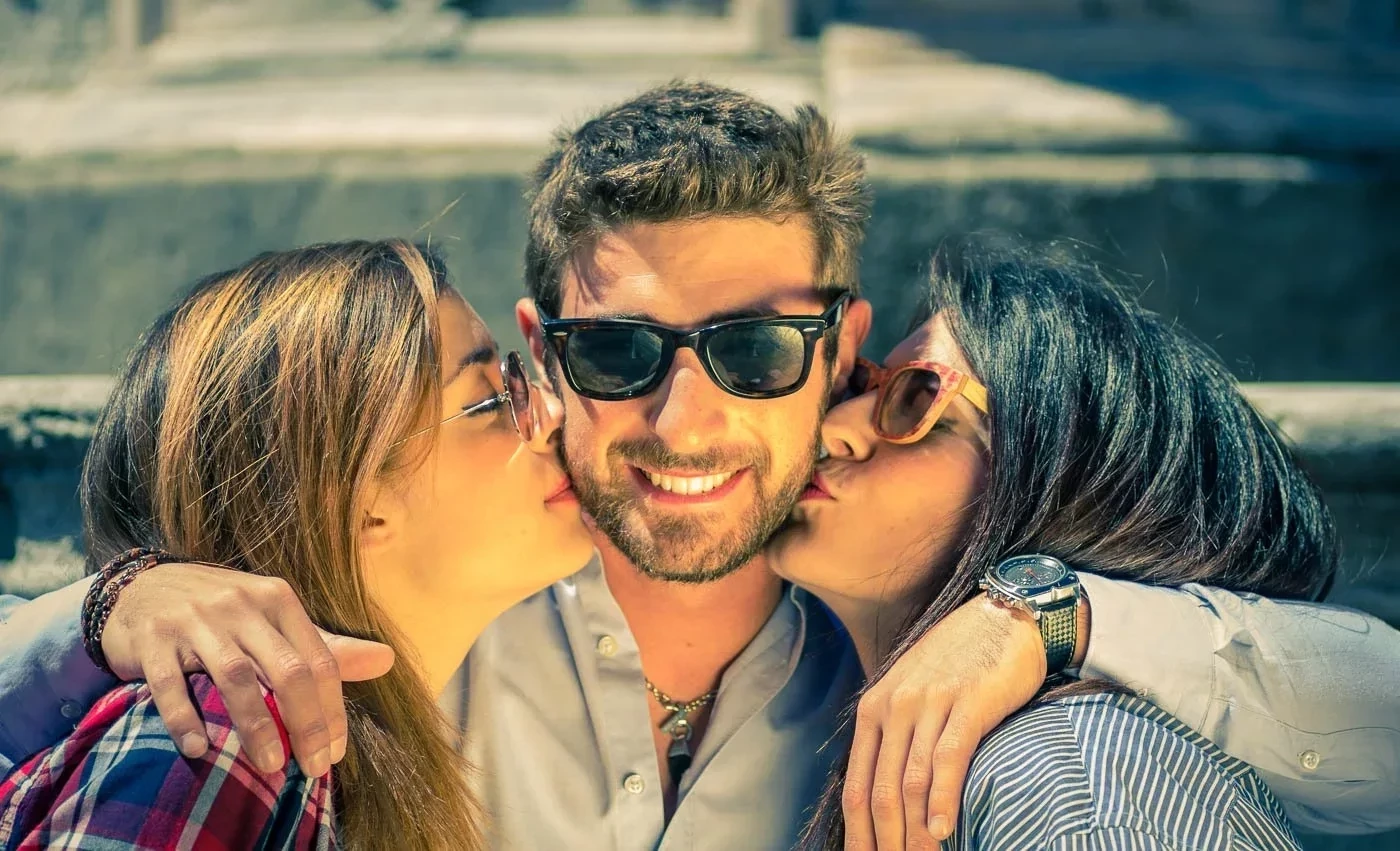 Homens são mais mulherengos? Esses 3 signos não resistem a uma farra - imagem 140421