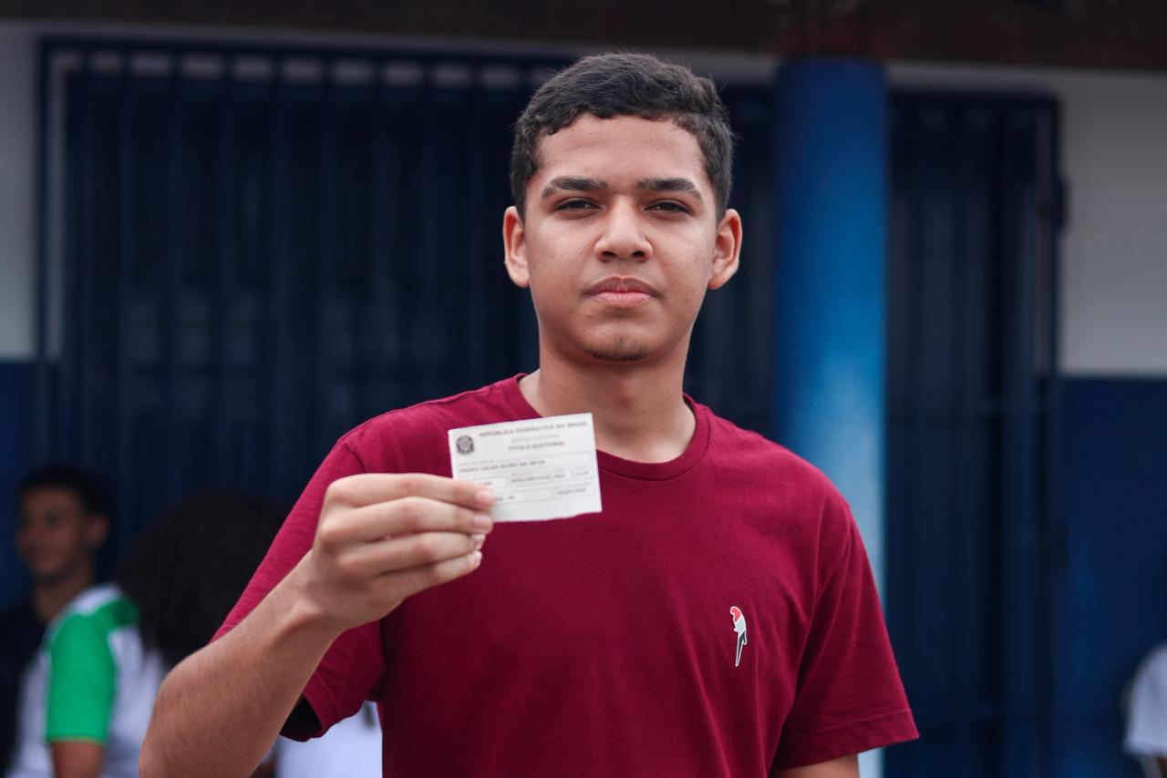 Prefeitura promove mais uma edição do projeto Juventude com Título na Mão - Imagem 4