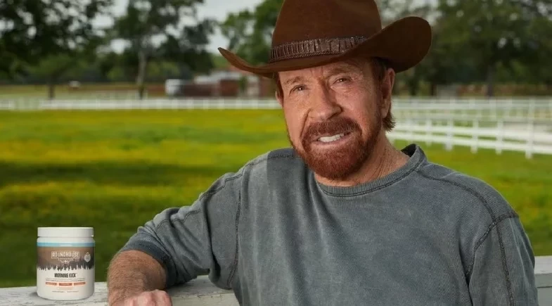 Qual era a fortuna de Chuck Norris, lenda que morreu aos 86 anos