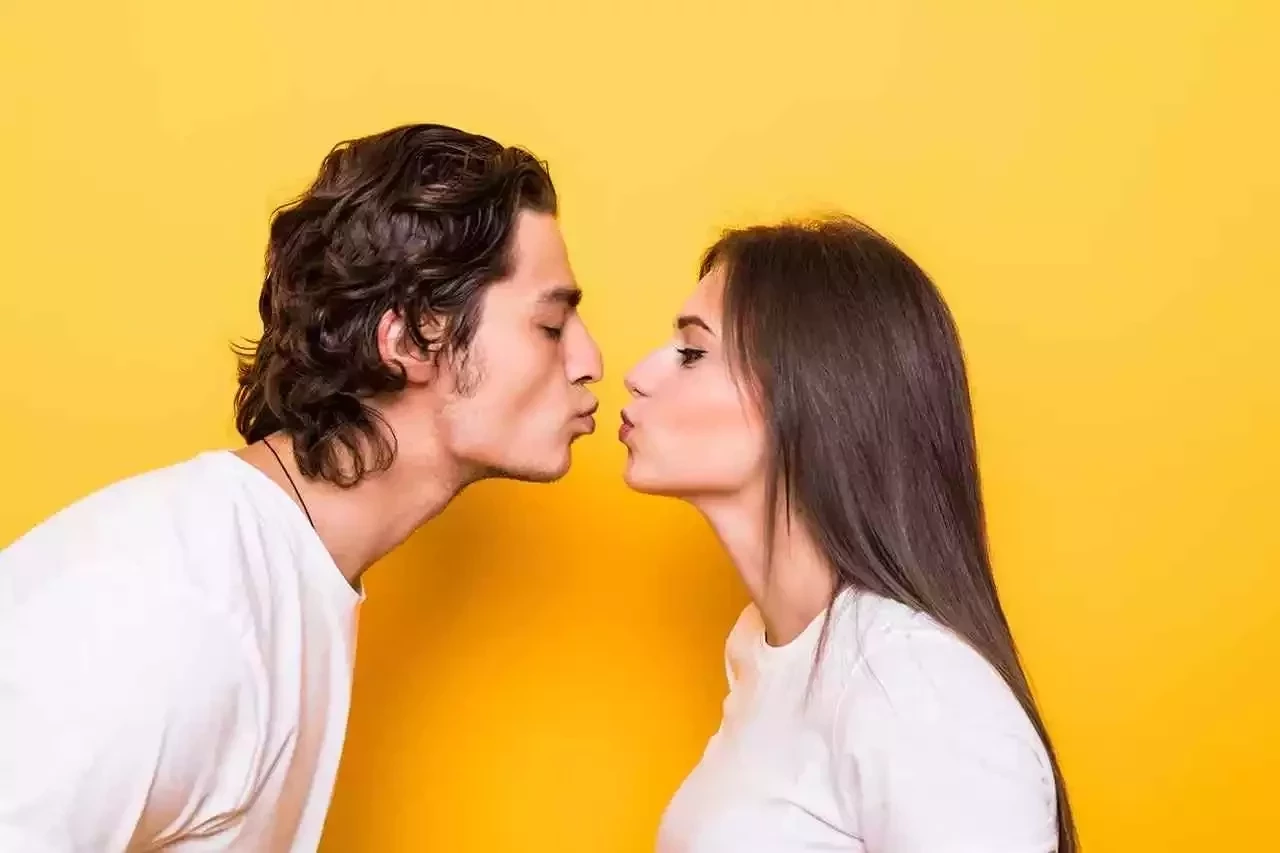 Esses são os signos com os beijos mais inesquecíveis do zodíaco - imagem 140543