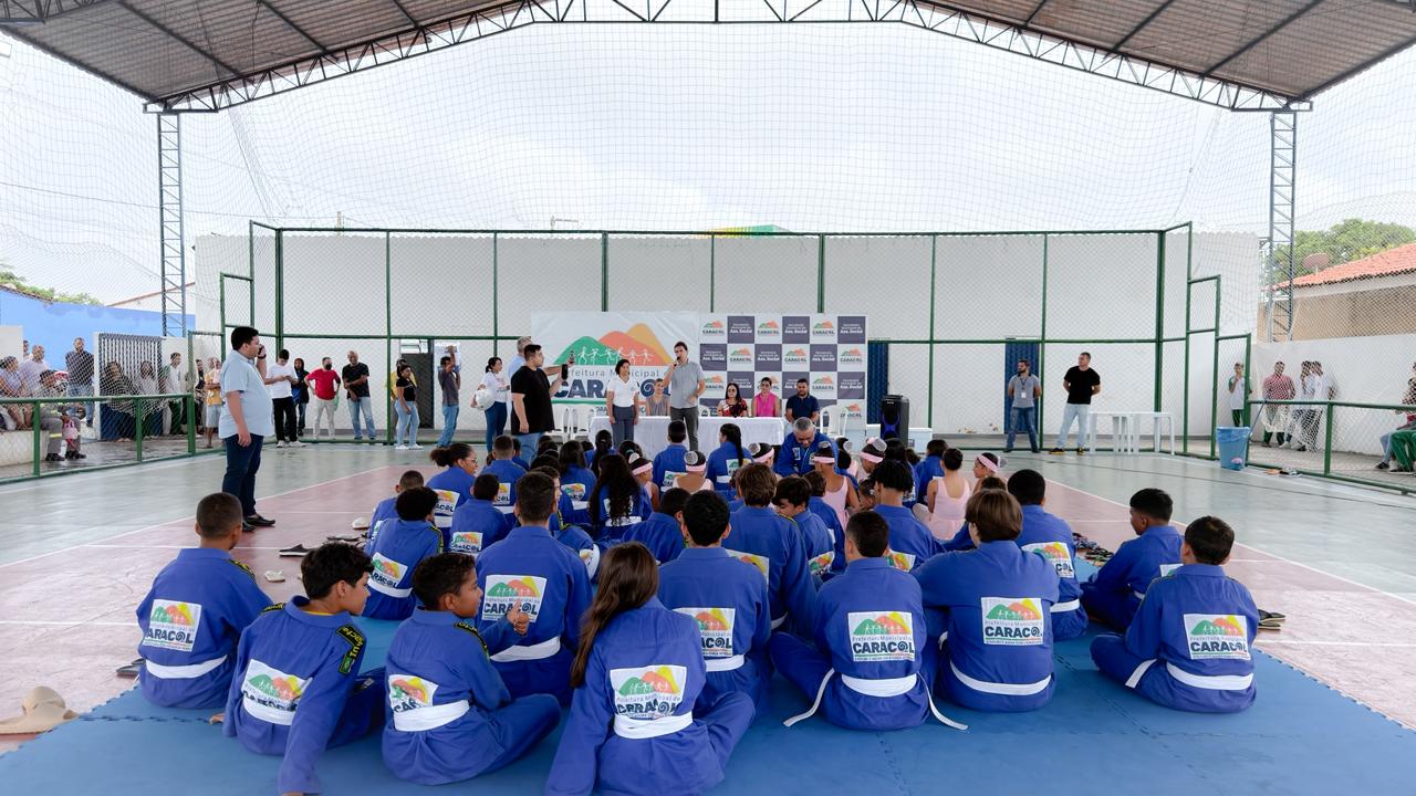 Prefeito Raniletti Macedo recebe campeã olímpica Sarah Menezes em Caracol - Imagem 3