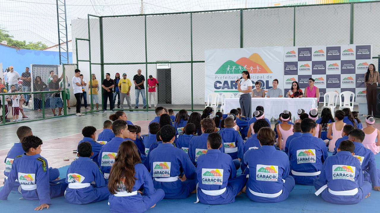 Prefeito Raniletti Macedo recebe campeã olímpica Sarah Menezes em Caracol - Imagem 6