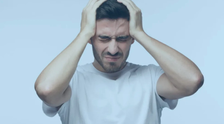Quando a dor de cabeça deixa de ser normal? Veja os sintomas que preocupam