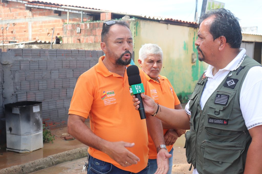 Prefeitura garante suporte total a moradores da Rua João Batista, no bairro Aeroporto, após alagamento - Imagem 3