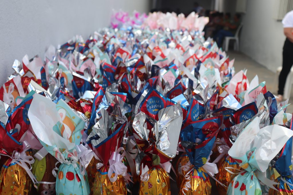 Oficina de Ovos de Páscoa promovida pela SEMTAS prepara mulheres para o empreendedorismo - Imagem 4