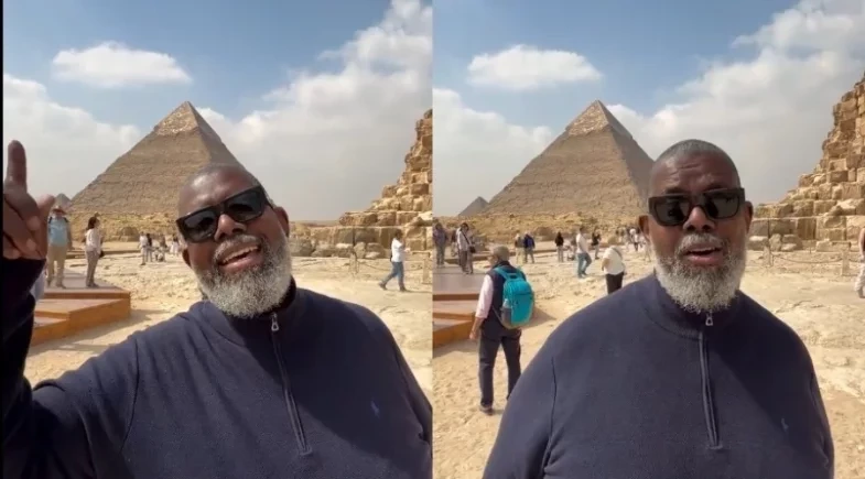 Péricles canta “Faraó” em frente as pirâmides do Egito durante viagem 