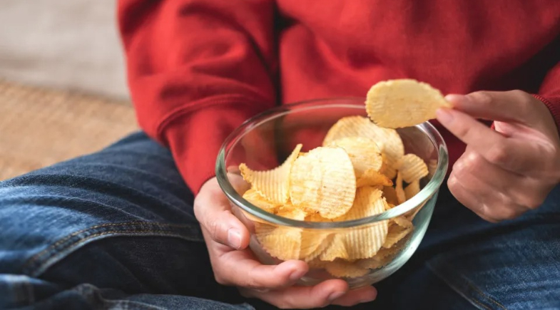 Seis alimentos ultraprocessados que tornam o metabolismo mais lento