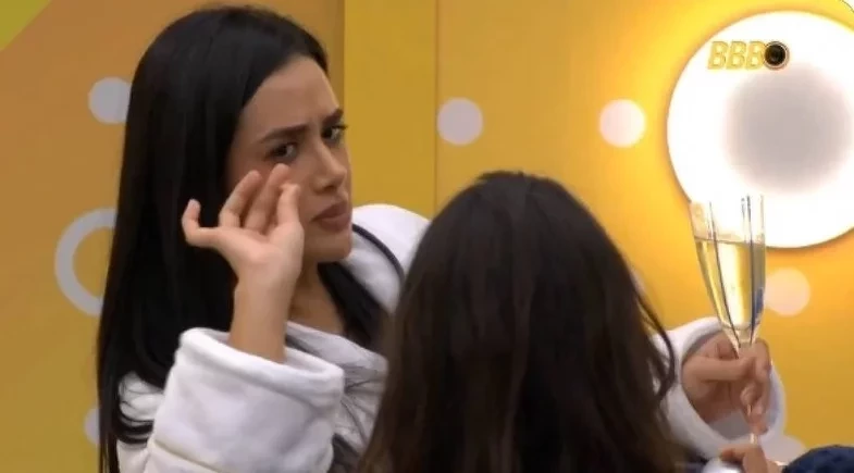 BBB 26: Jordana sela a paz com Gabriela e conta a ela sobre ficada com Jonas
