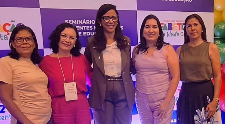 Jurema participa de seminário estadual voltado à alfabetização na idade certa