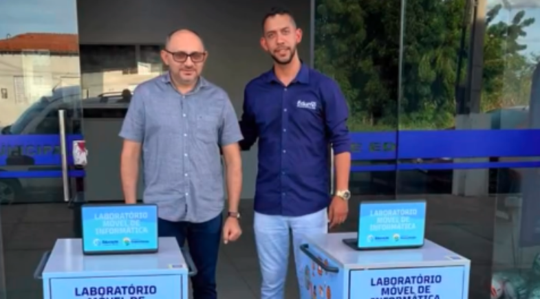 Prefeitura de Simplício Mendes investe em tecnologia e amplia ensino com novos laboratórios móveis