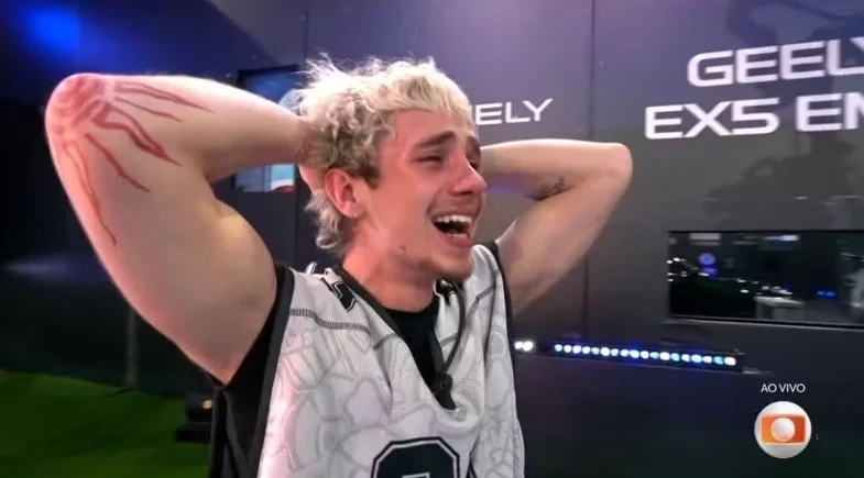 Juliano Floss vence prova e se torna o primeiro finalista do BBB 26