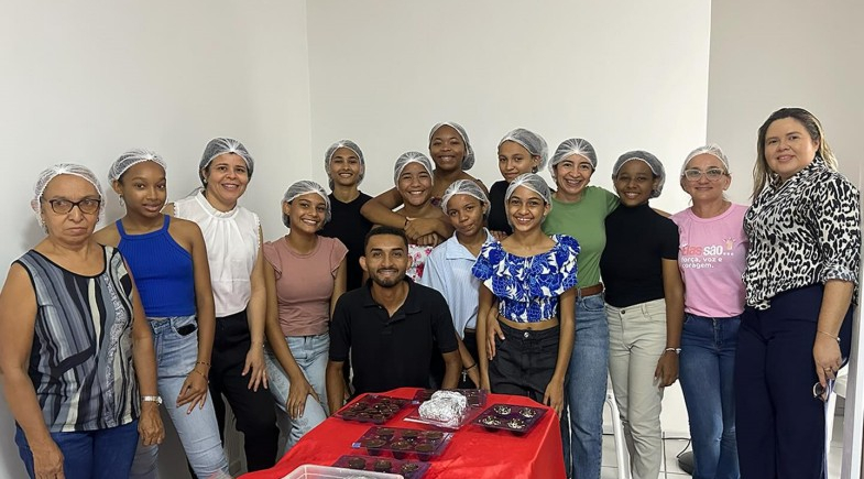 Curso de chocolates artesanais impulsiona qualificação e renda no município de Lagoa do Piauí