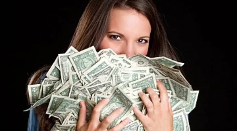 3 signos que vão ser tocados pela sorte e dinheiro no mês de abril