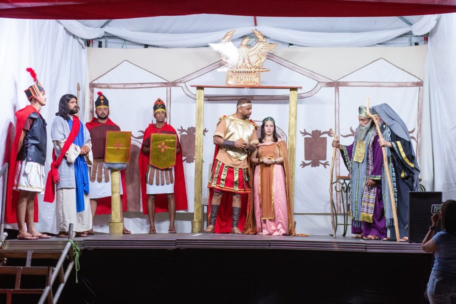 'Paixão de Cristo Oeiras' emociona público no anfiteatro do Morro do Leme  - Imagem 3